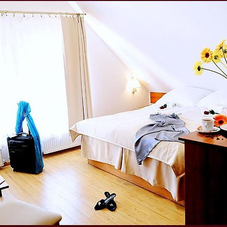 Apartamenty Pod Lwem Swidnica  Phòng bức ảnh