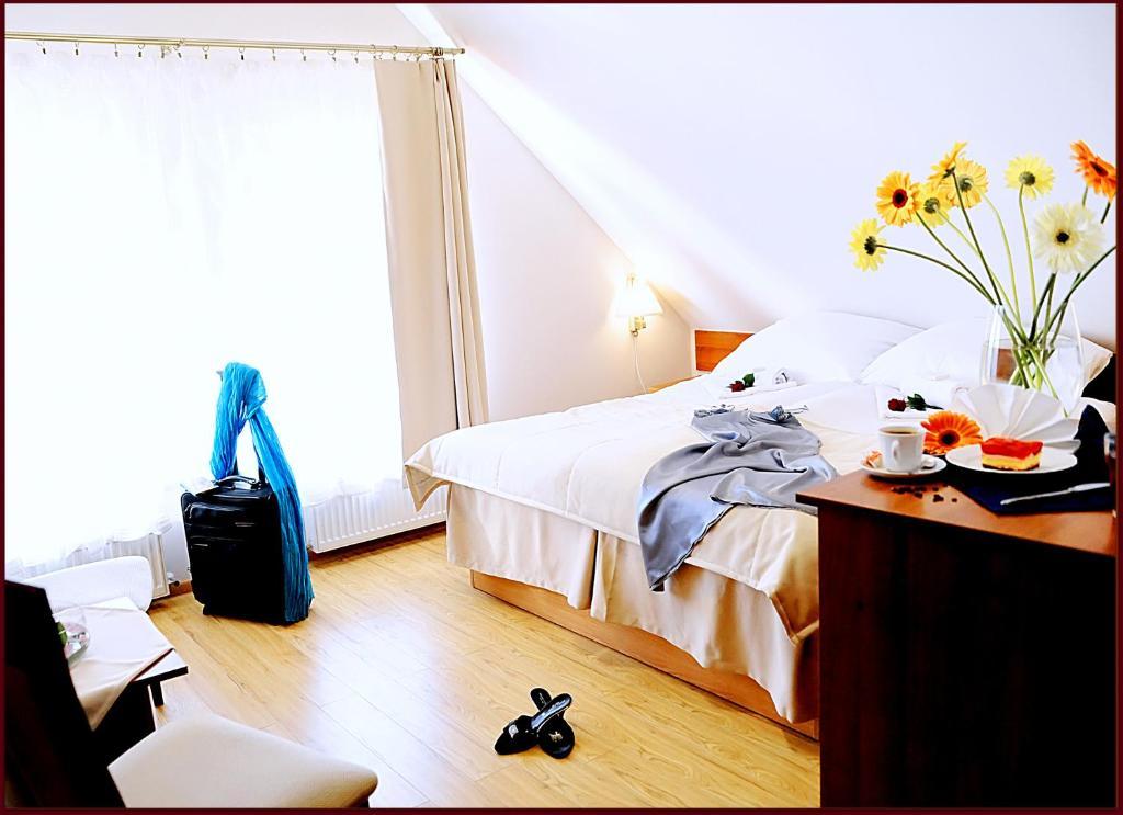Apartamenty Pod Lwem Swidnica  Phòng bức ảnh